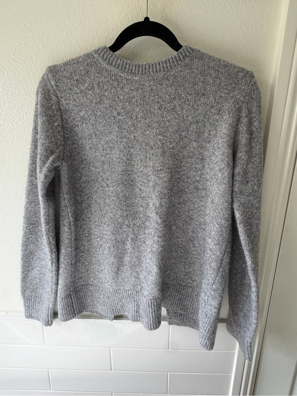 Commense Grey Knit Sweater - Picture 3 of 4